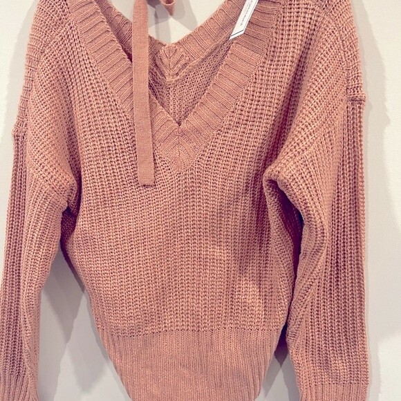 NO COMMENT
Juniors' Ikeddi V-Neck Tie-Back Sweater size M cameo brown - Picture 5 of 6